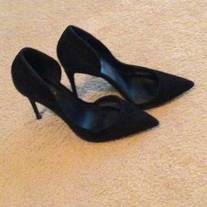 Aqua Dion black suede pumps